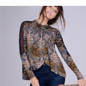Free People New World Nouveau
Abstract Lace Long Sleeve  linen blend shirt S